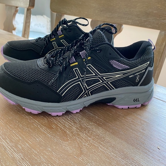 Shoes - ASICS gel-venture